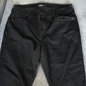 old navy black curvy skinny jeans.